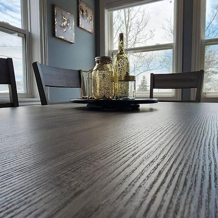 Family Ties Vacation Home - Rossy House Twillingate Exteriör bild