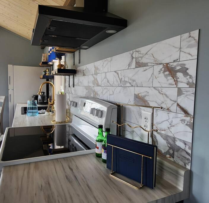 Family Ties Vacation Home - Rossy House Twillingate Exteriör bild