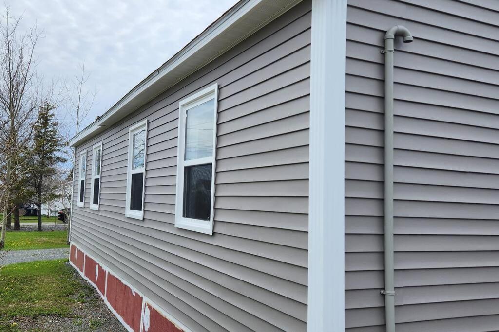 Family Ties Vacation Home - Rossy House Twillingate Exteriör bild